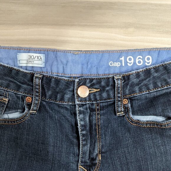 GAP Curvy Jeans Dark Wash - Picture 2 of 4